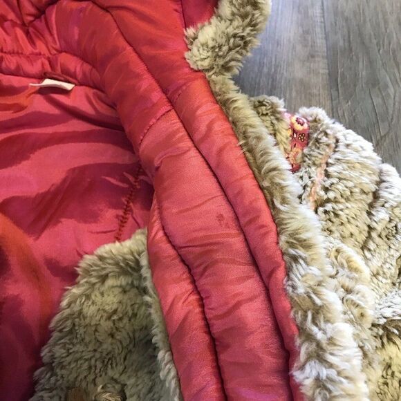 Oilily Girls Long Sherpa Coat Hooded Full Zip Embroidered Ribbons Size 140 10Y - Picture 12 of 12